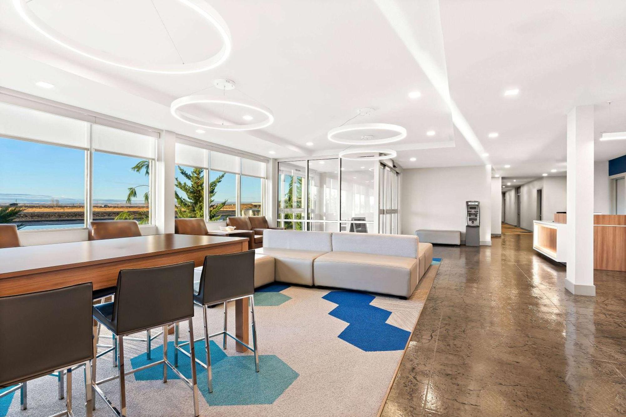 Holiday Inn Express & Suites George - Quincy South By Ihg Dış mekan fotoğraf