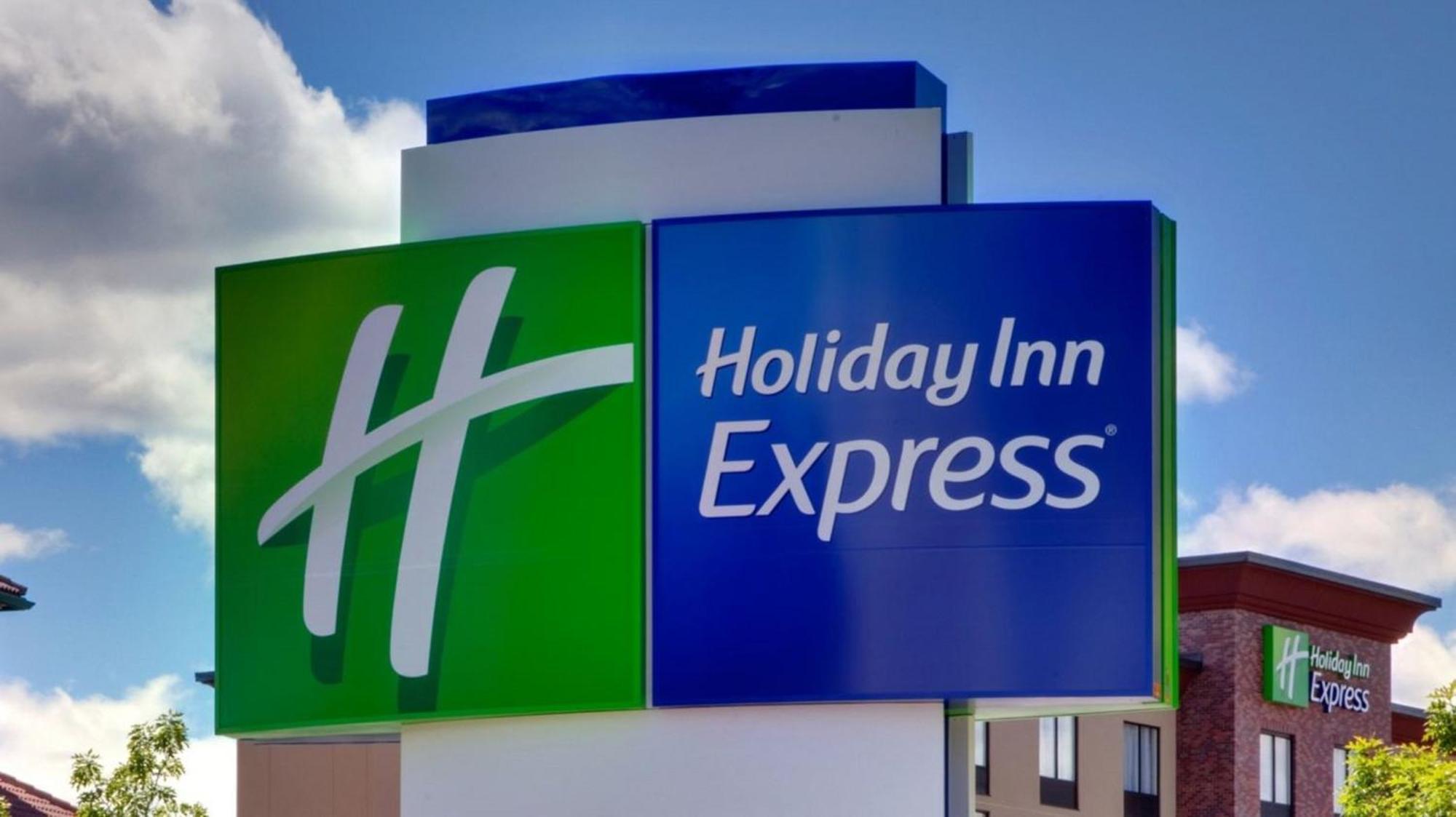 Holiday Inn Express & Suites George - Quincy South By Ihg Dış mekan fotoğraf